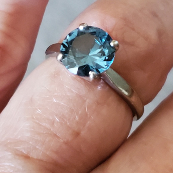 Vintage 10K White Gold Blue Topaz Solitaire Rings Ladies 5...